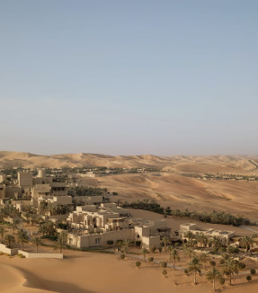 Qasr Al Sarab Desert Resort by Anantara: A Realm in the Sands