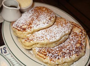 breakfast with Justyna Grochowska